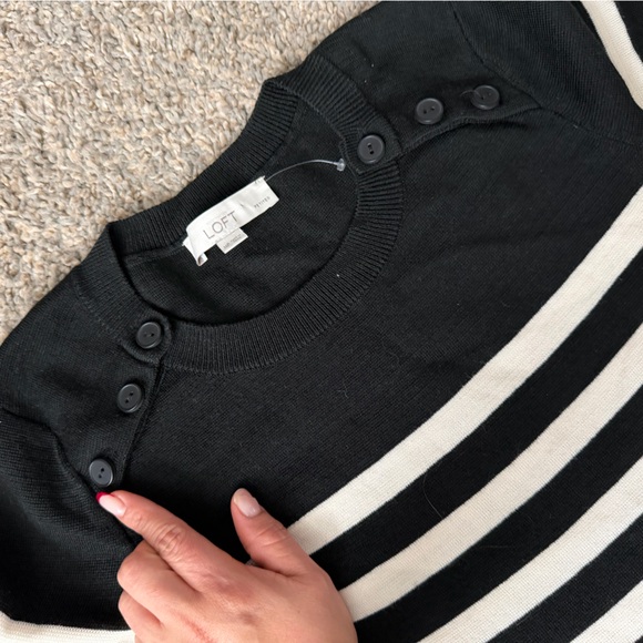 LOFT long-sleeved knit dress. - Picture 5 of 5